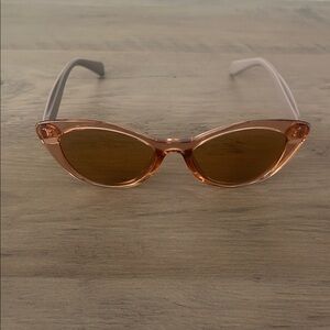 Stylish Pink Cat-Eye Sunglasses